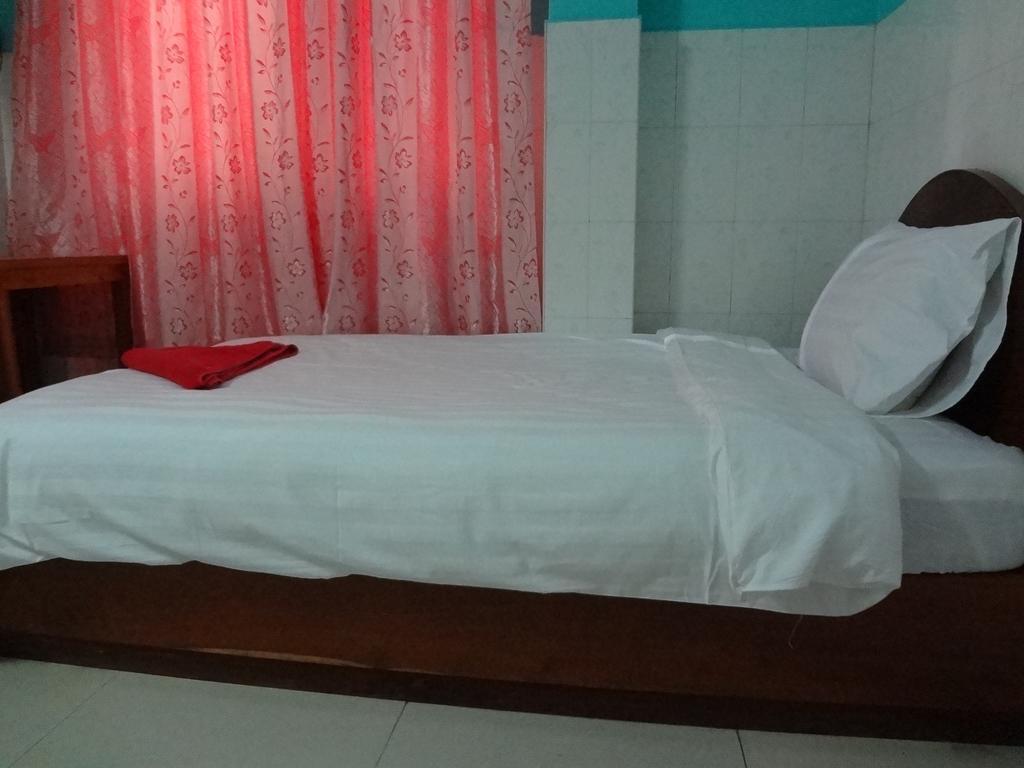 Capitol 3 Guesthouse Phnom Penh Esterno foto