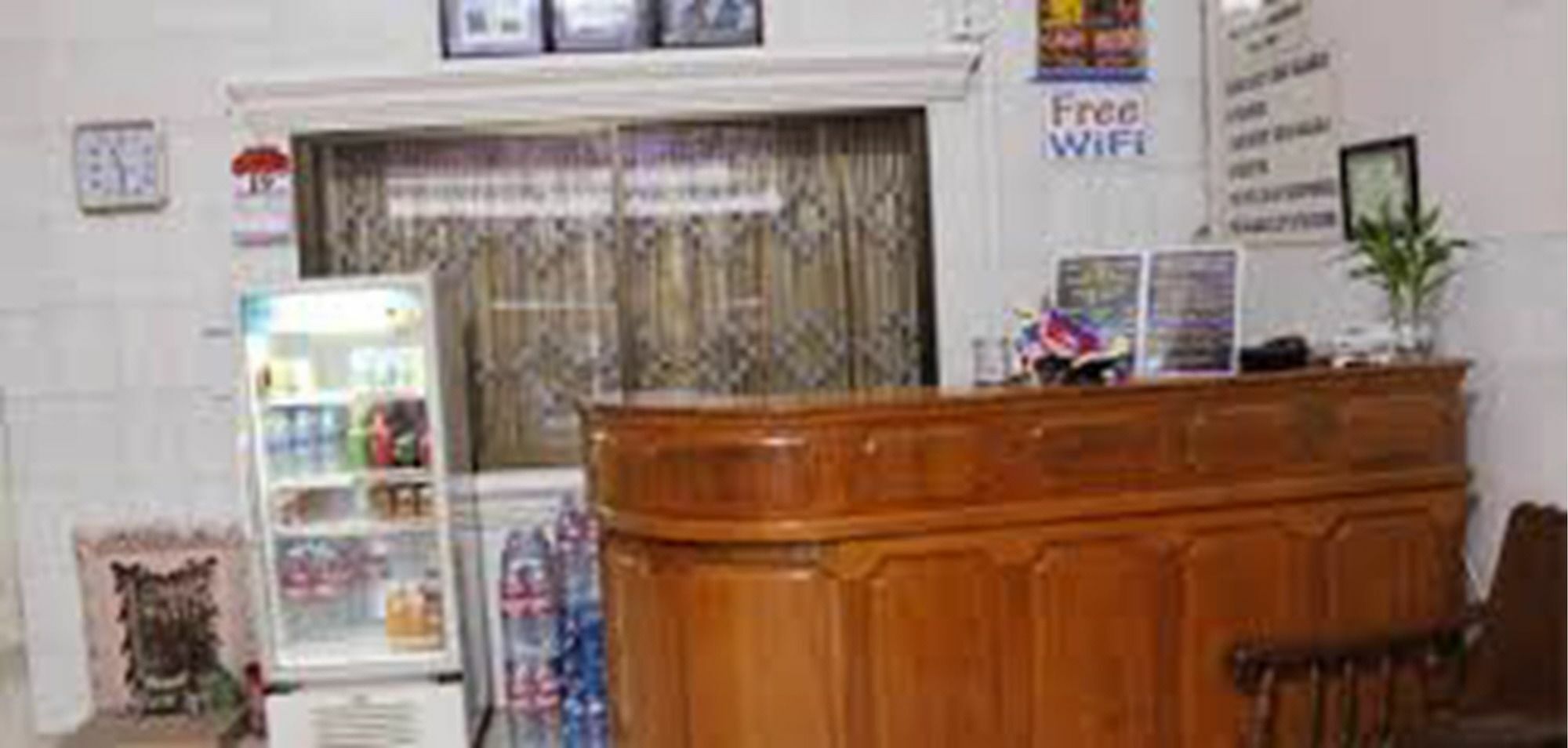 Capitol 3 Guesthouse Phnom Penh Esterno foto